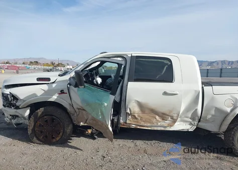 2021 Ram 2500 Limited 4X4 6'4 Box z USA, uszkodzony, nr VIN 3C6UR5TLXMG649811